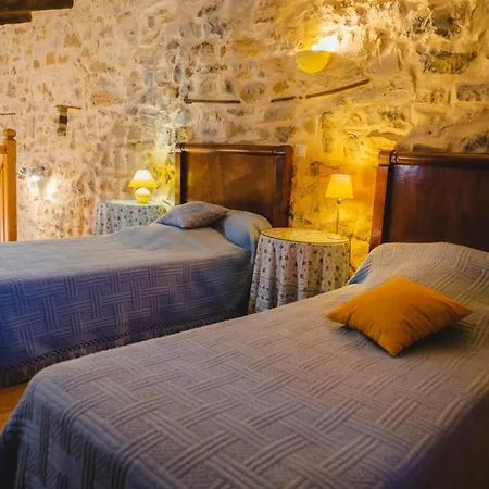 Сasa de vacaciones Au Milieu Des Vignes, Piscine, Jacuzzi, Climatisation Fressac